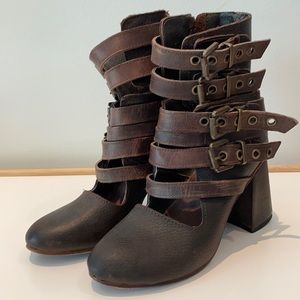 FreeBird Tali bootie-size 6